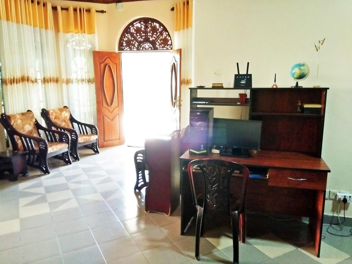 Ruslanka Homestay Ettukala Zewnętrze zdjęcie